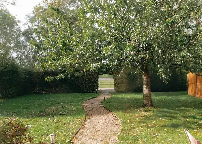 Сasa de vacaciones Maison Conviviale Pres De Avec Jardin Et Terrasse Chamant